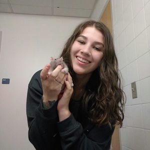 Meet your Posher, Sara